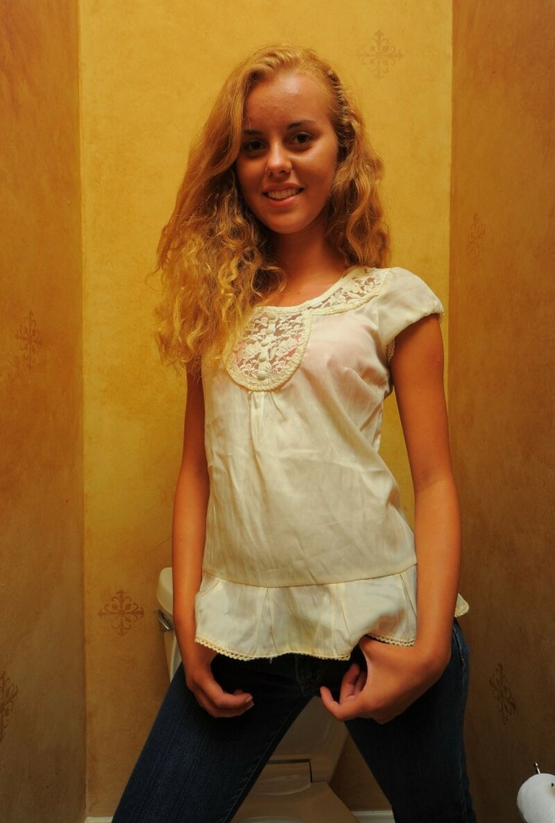 Лира, 24 года, 8 размер груди